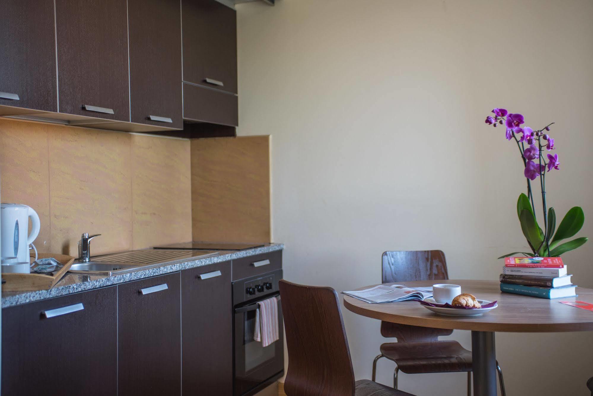 กอร์เวตโต เรสิเดนเซ ปอร์โต ดิ มาเร Aparthotel มิลาน ภายนอก รูปภาพ